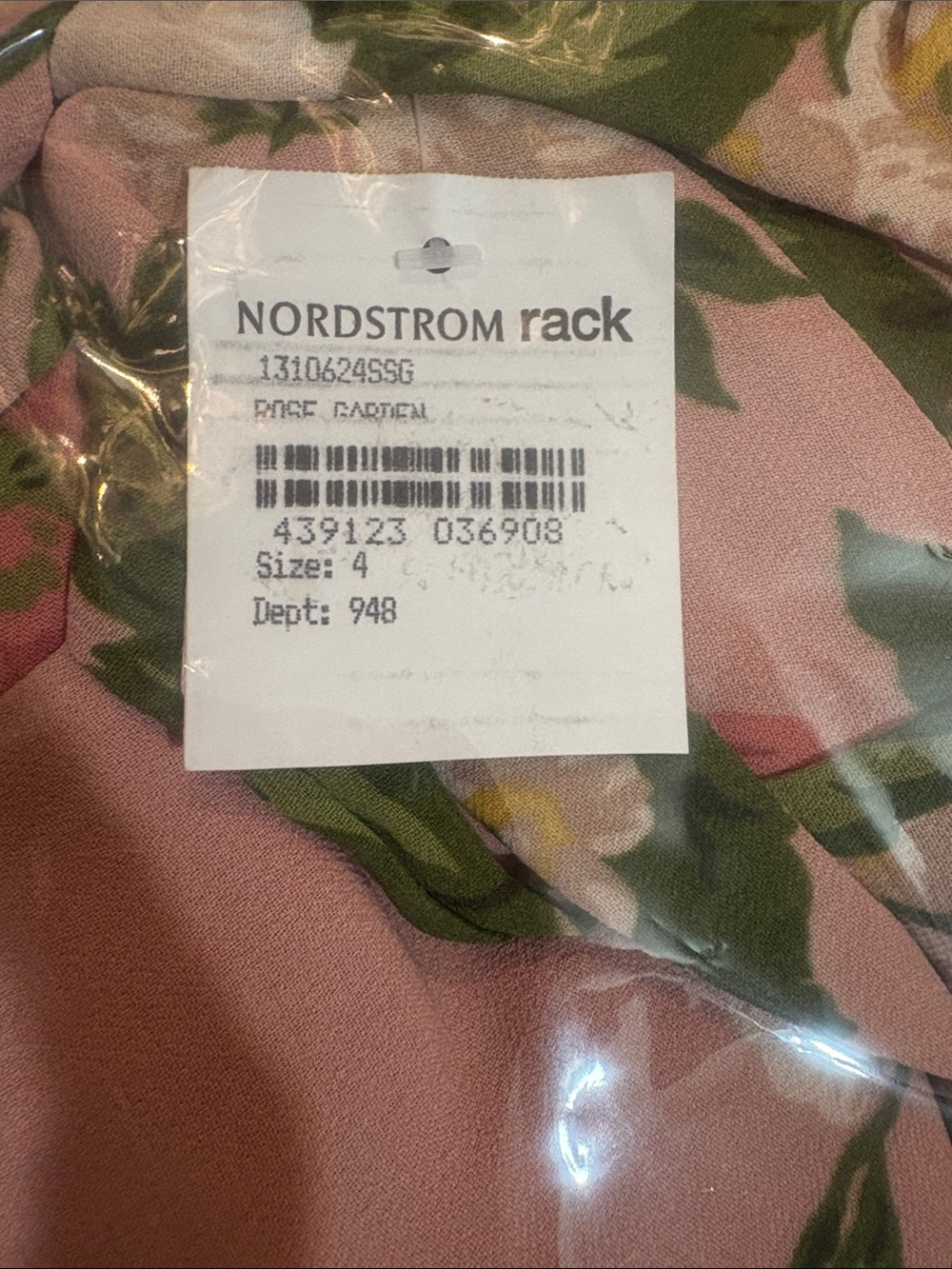 Reformation Nadira Dress Rose Garden
NWT $348 - Picture 10 of 10